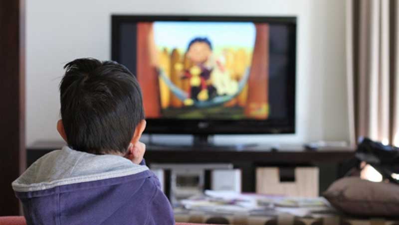 lam gi khi con nghien tv 02