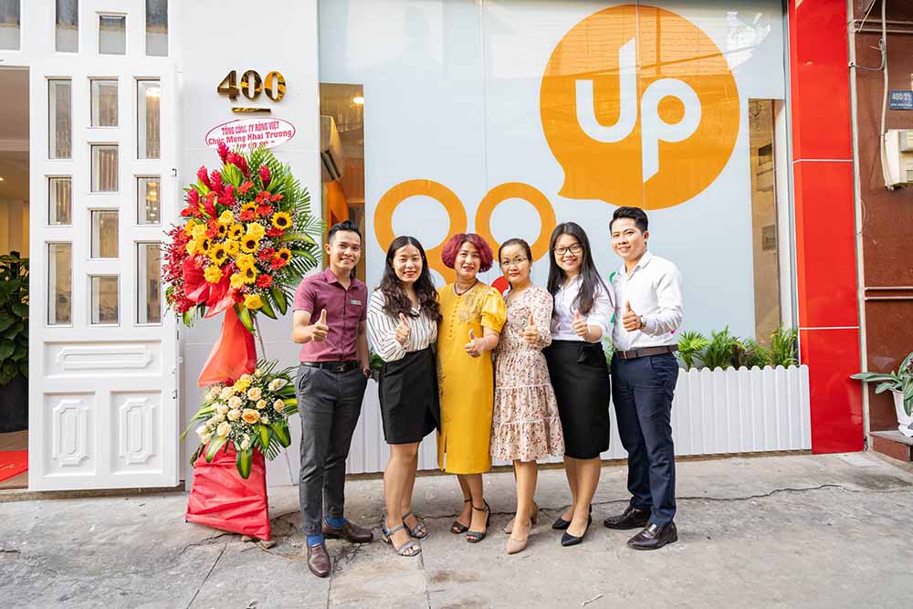khai truong goup q11 01